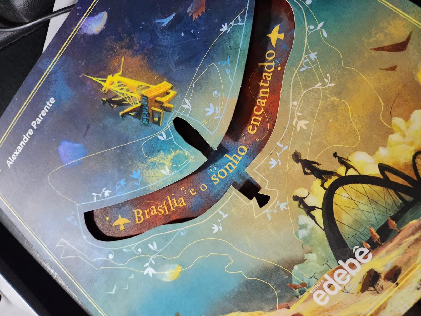 Capa do livro Brasília e o Sonho Encantado, de Alexandre Parente